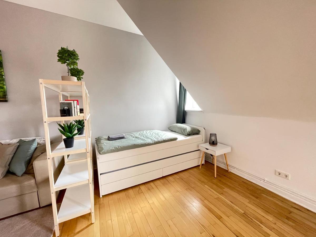 Apartment 65qm - - Popular Street - Limmerstrasse - Mallibase